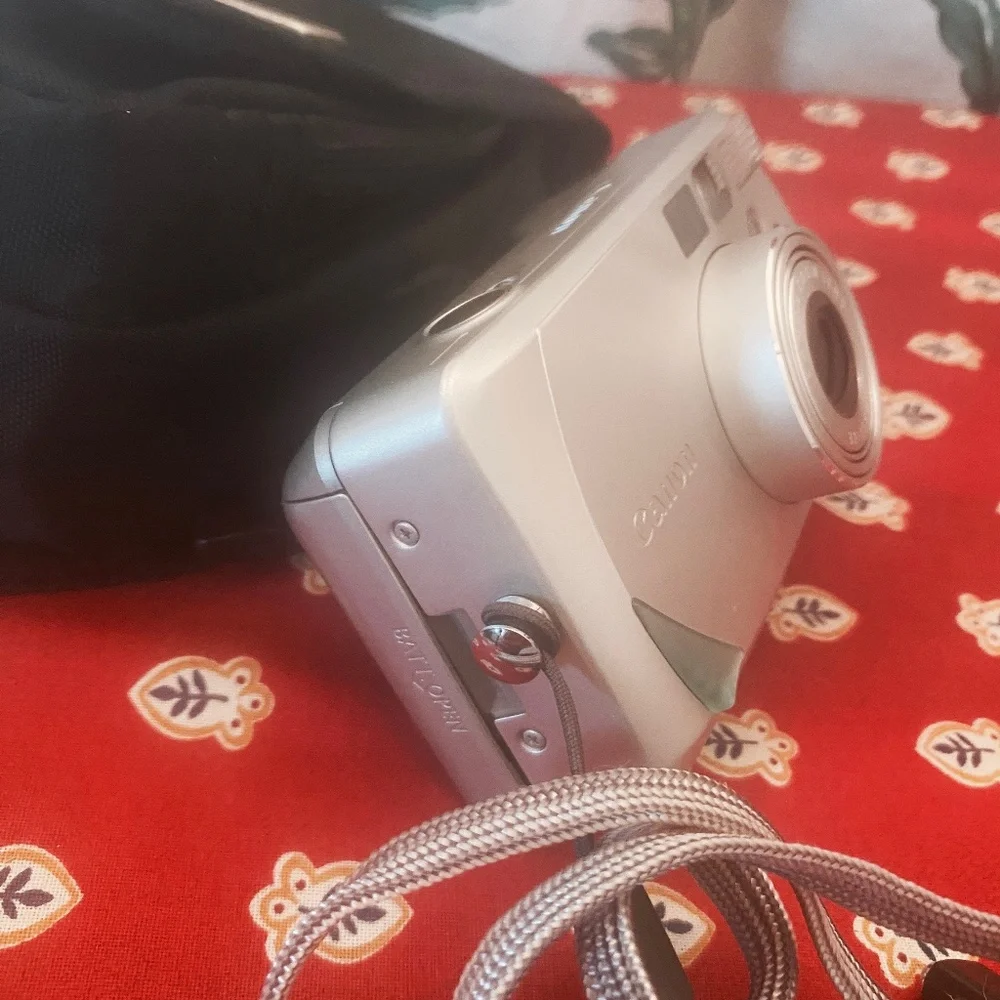 Canon I Y2K I Sure Shot Z155 35mm Lens-Shutter Camera & Case